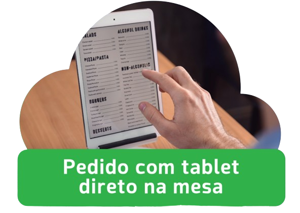 Tablet mostrando o sistema SIMSOFT ERP em uso